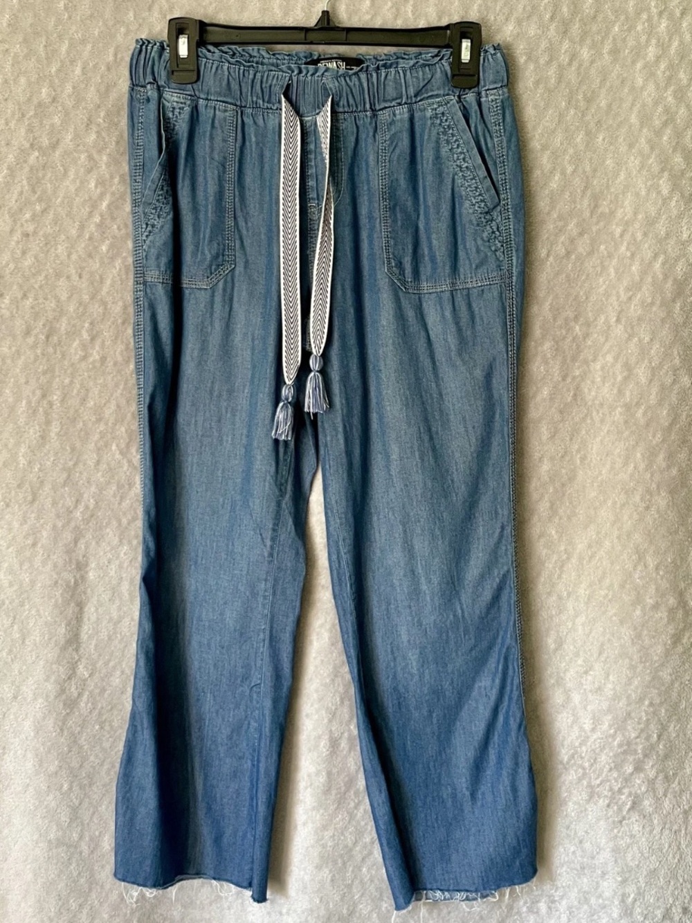 Womens REWASH BRAND Chambray Denim Drawstring Capris Frayed Boho Cropped Medium
